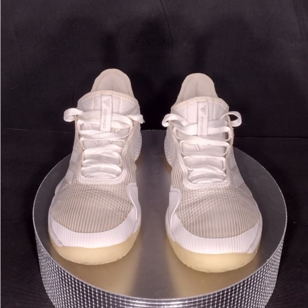 Adidas White Athletic Sneakers size 8 millones re owned good condition